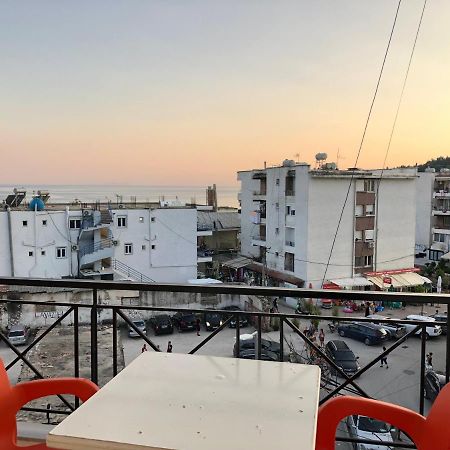 Center Hotel Pirro Химара Экстерьер фото