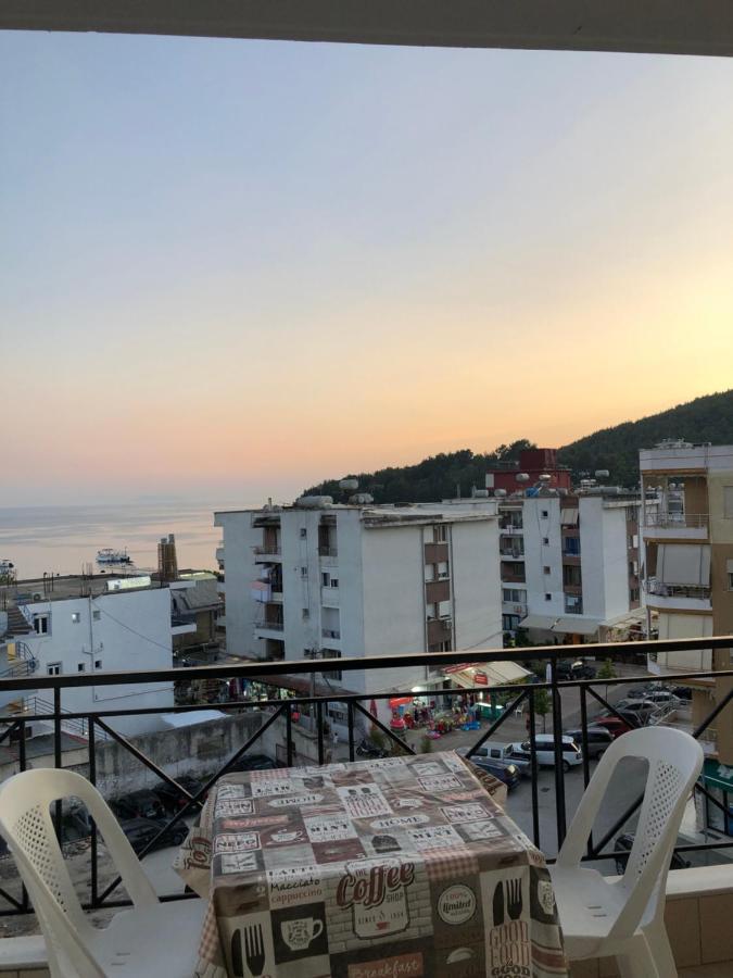Center Hotel Pirro Химара Экстерьер фото
