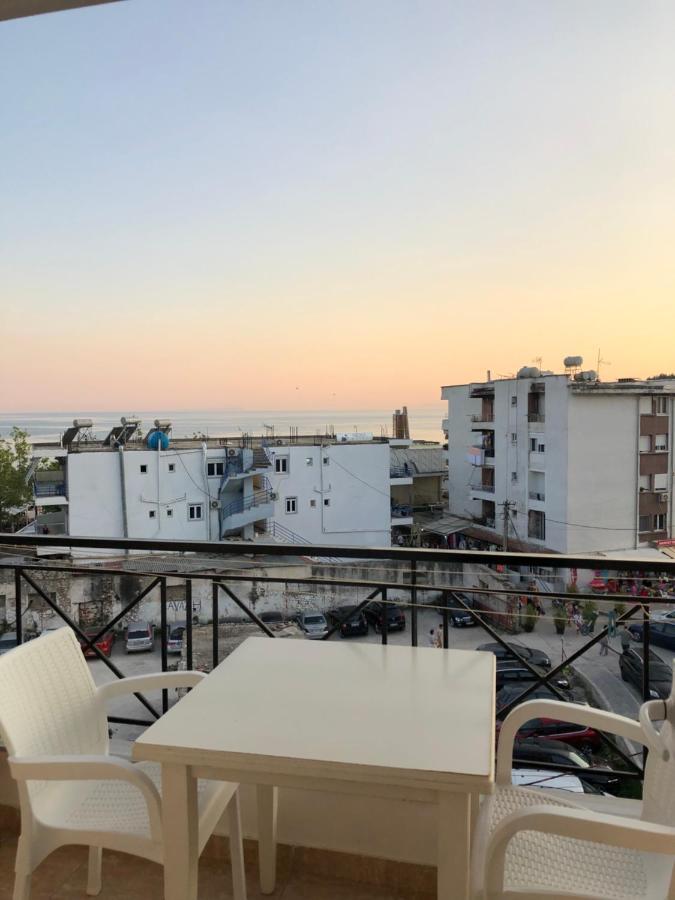 Center Hotel Pirro Химара Экстерьер фото