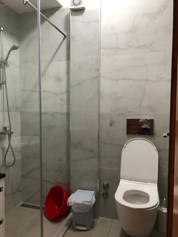 Center Hotel Pirro Химара Экстерьер фото