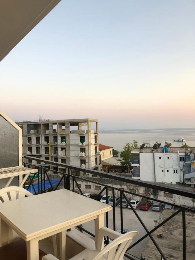 Center Hotel Pirro Химара Экстерьер фото